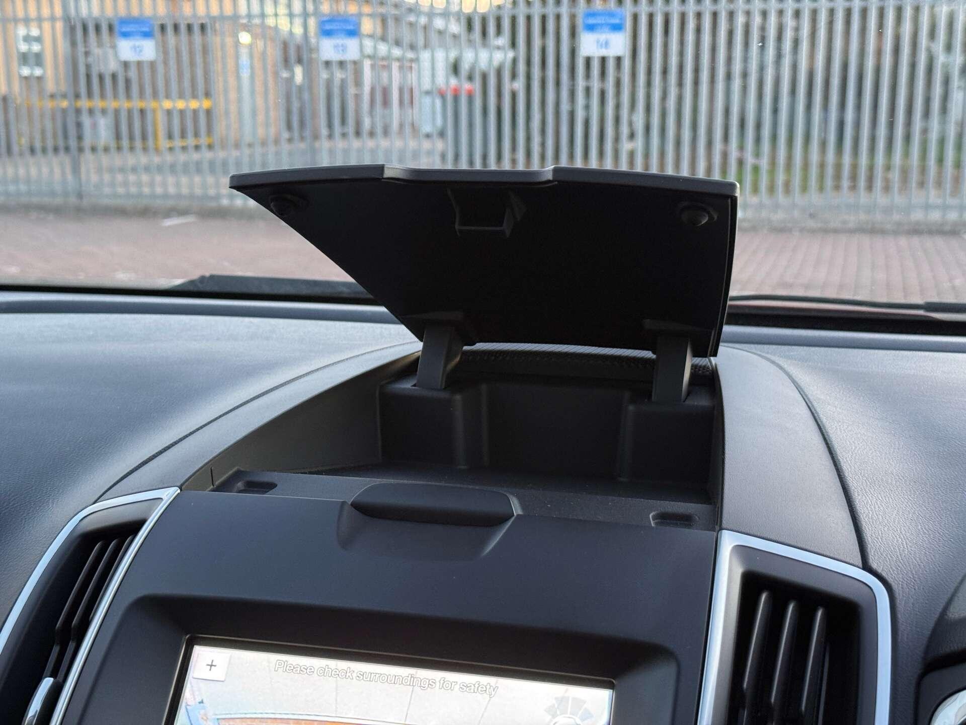 Ford S-Max view 75