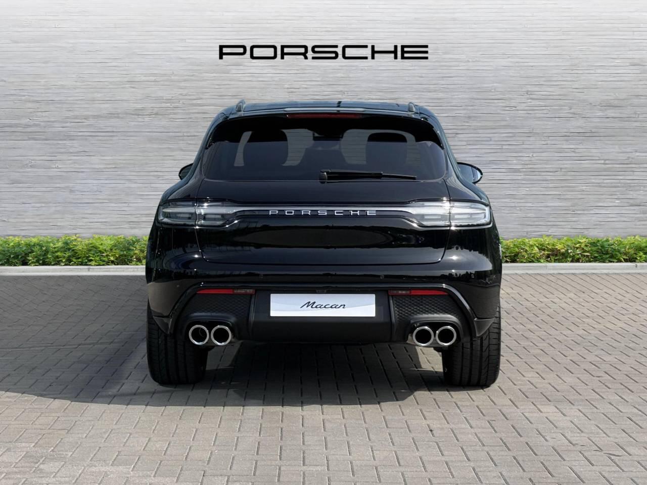 Porsche Macan view 7