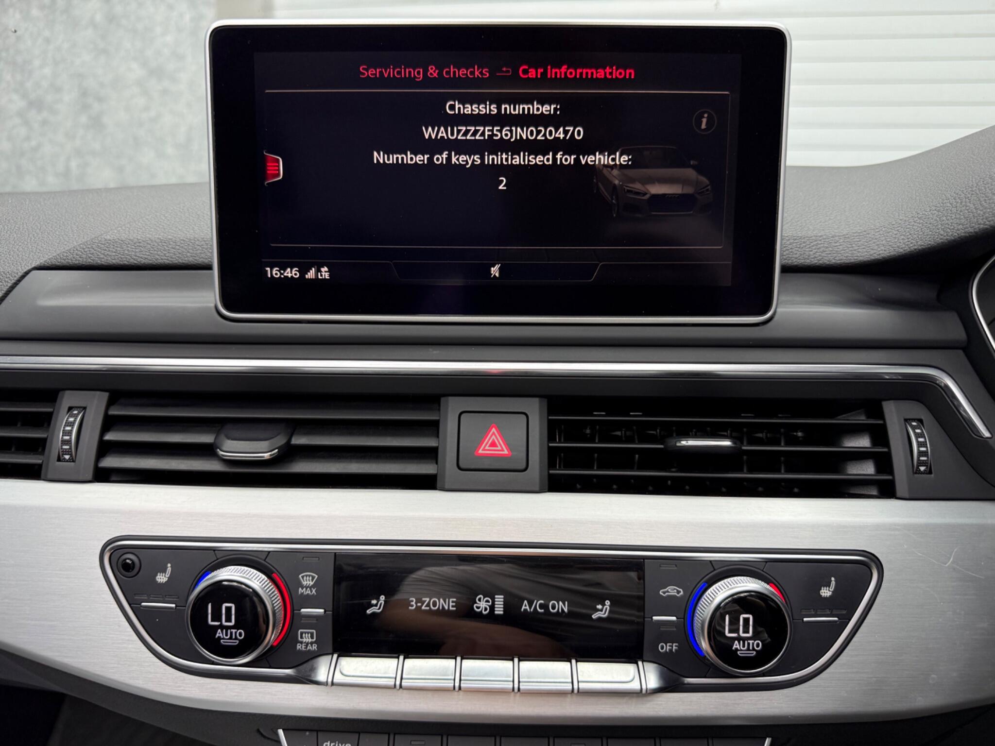 Audi A5 Cabriolet view 12