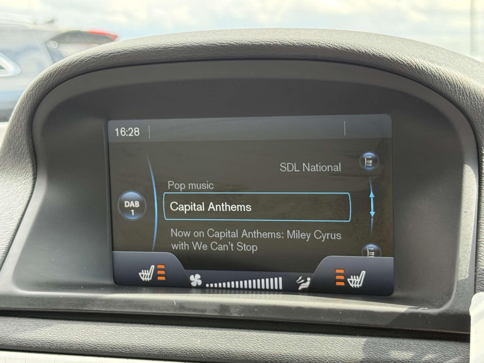 Volvo XC70 view 58