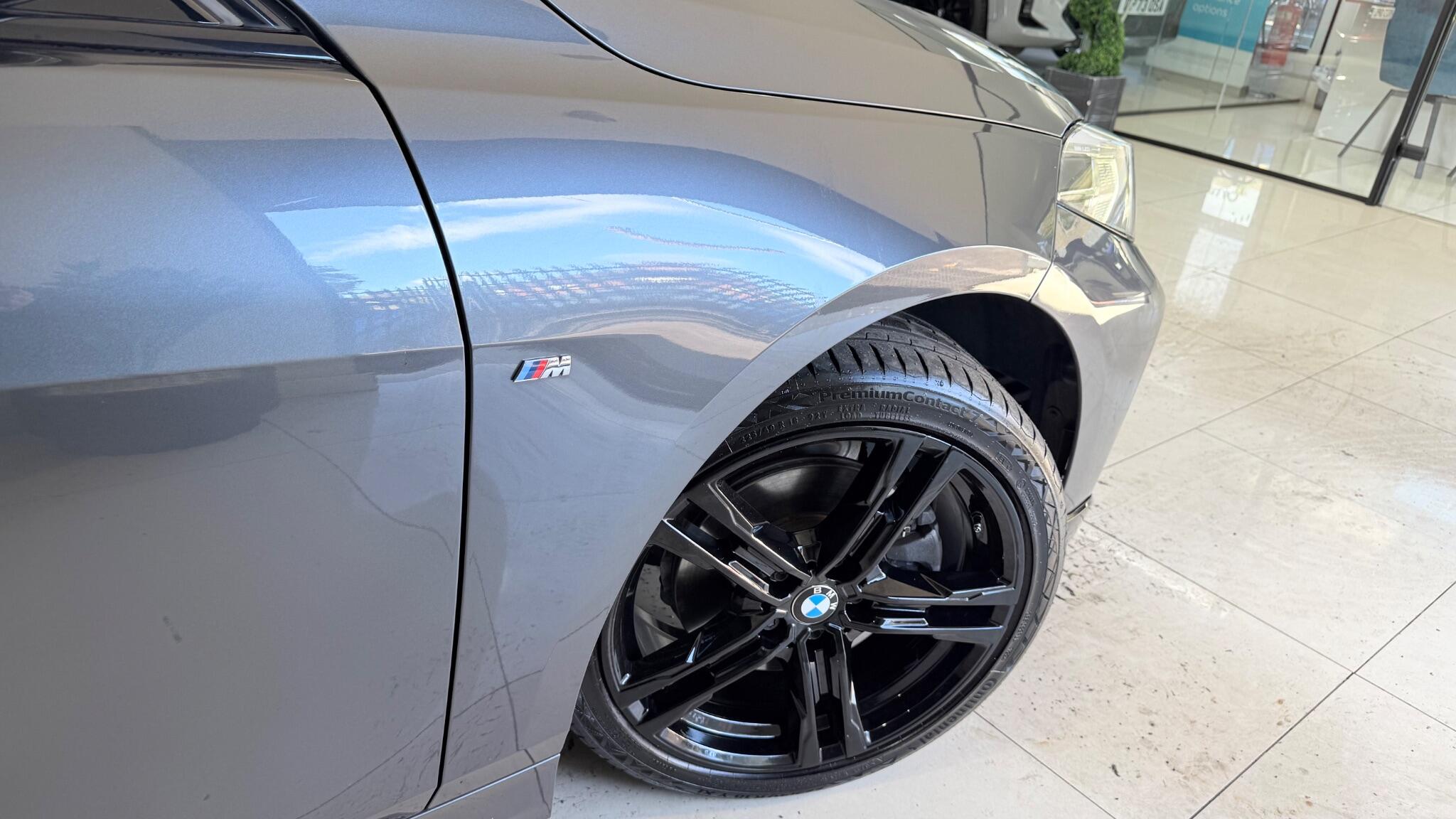 BMW 1 Series view 21