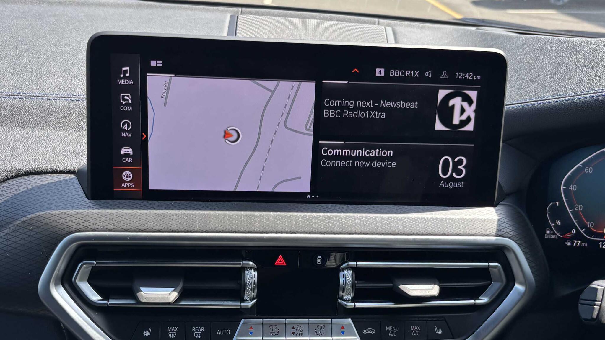 BMW X4 view 10