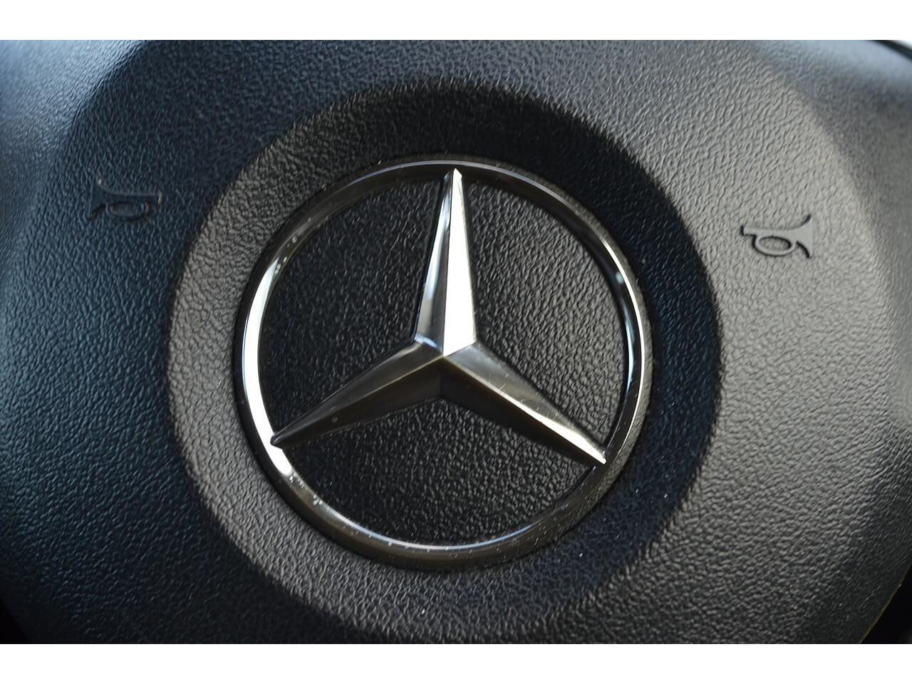Mercedes-Benz Gle view 28