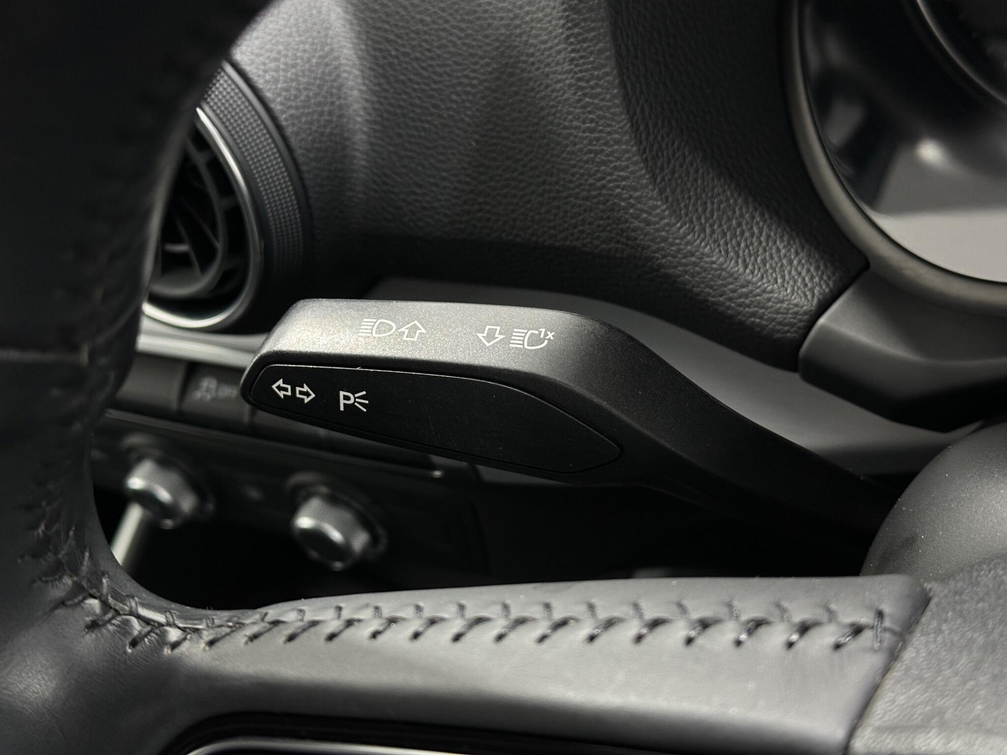 Audi Q2 view 14