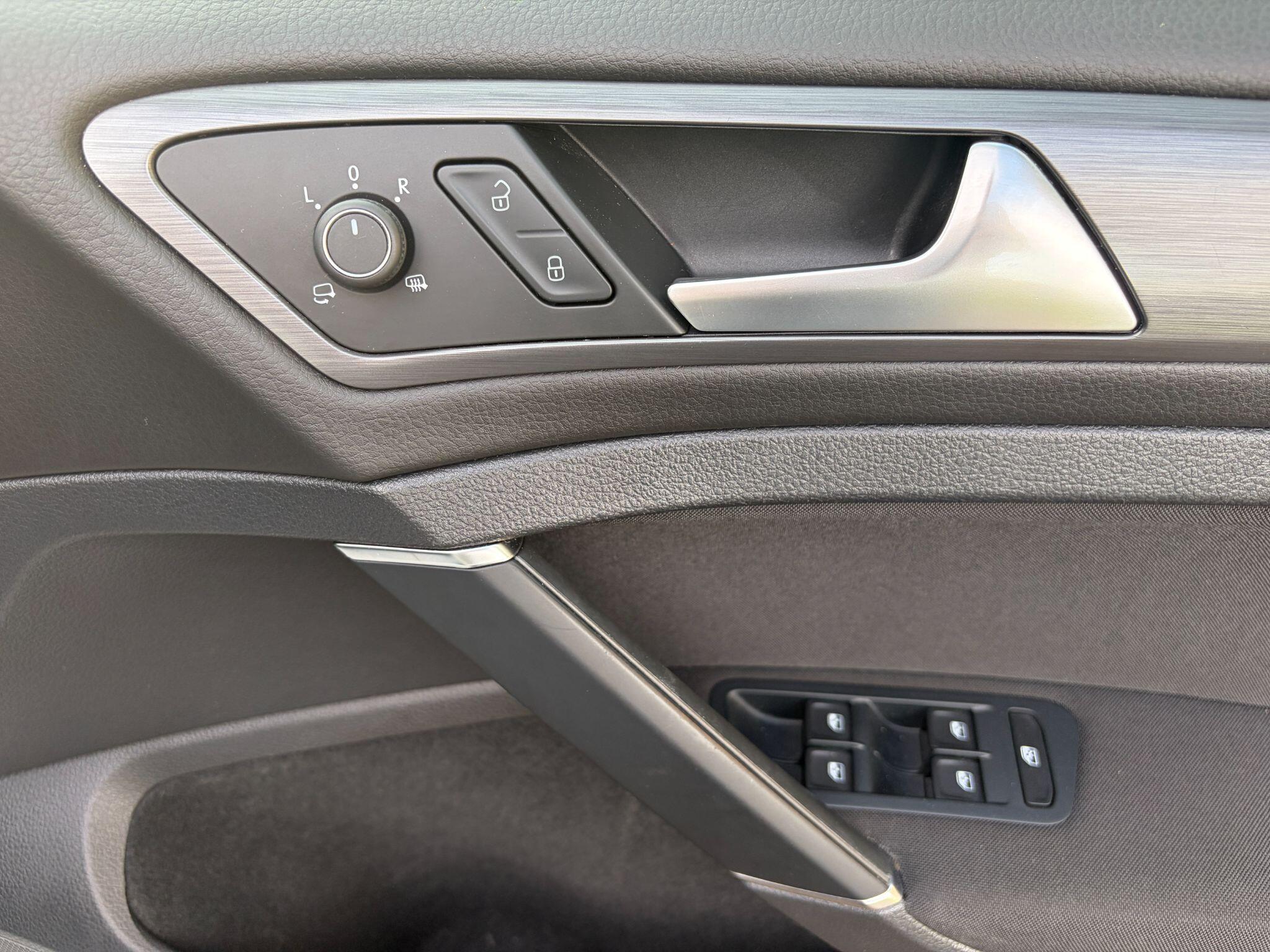 Volkswagen Golf view 26
