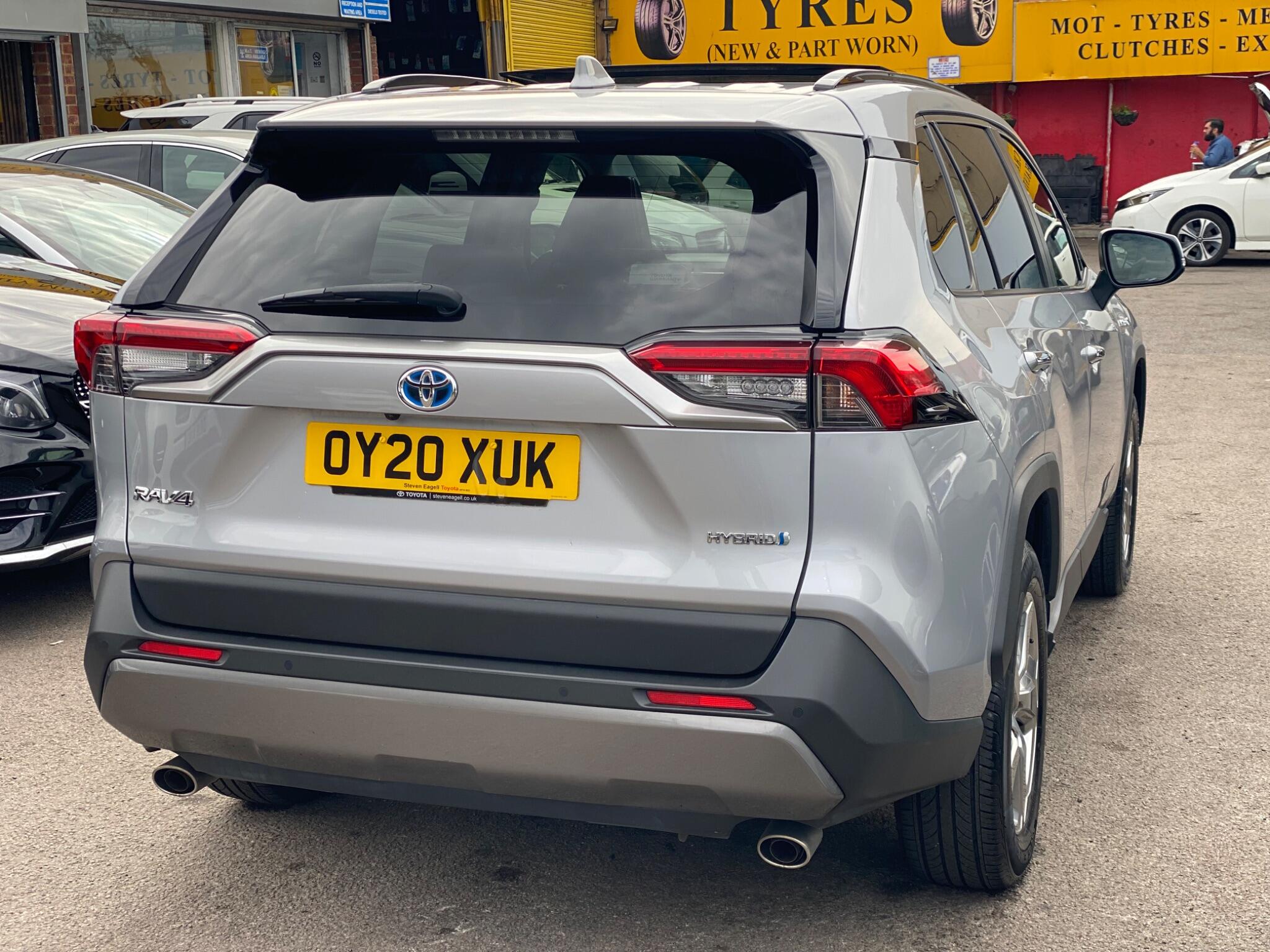 Toyota Rav4 view 9
