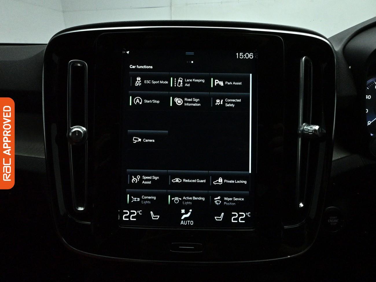 Volvo XC40 view 19