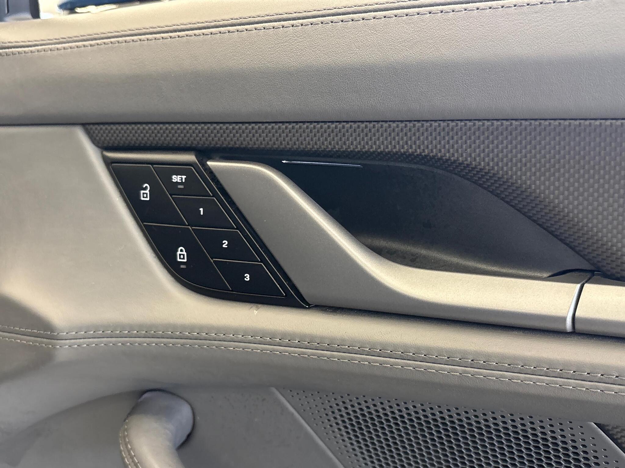 Porsche Taycan view 36