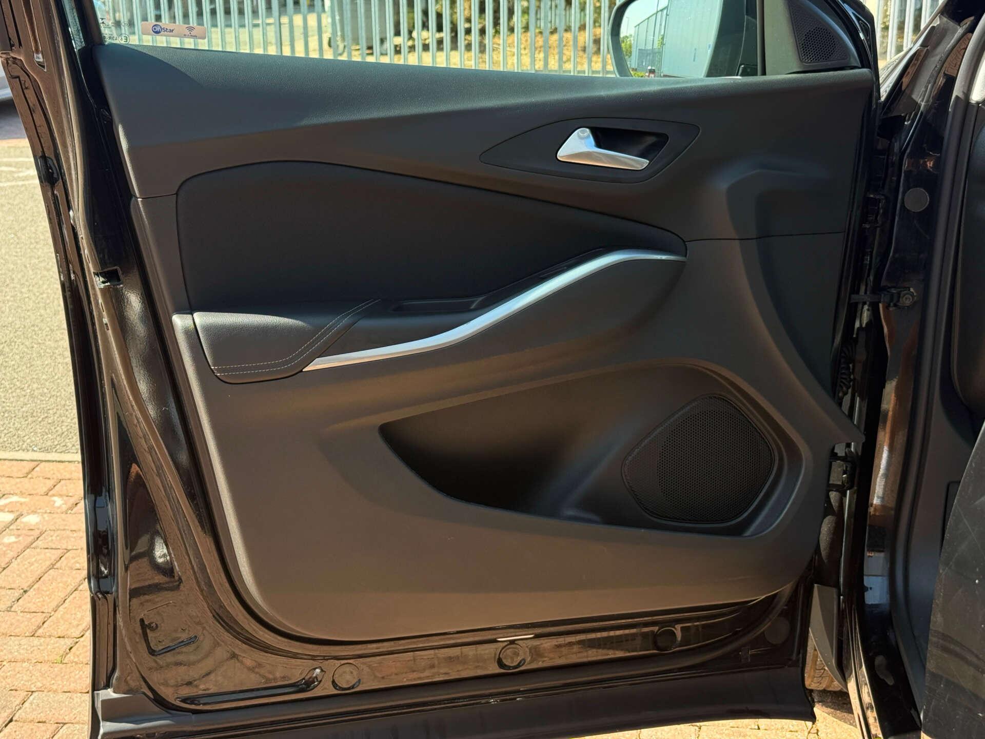 Vauxhall Grandland X view 43