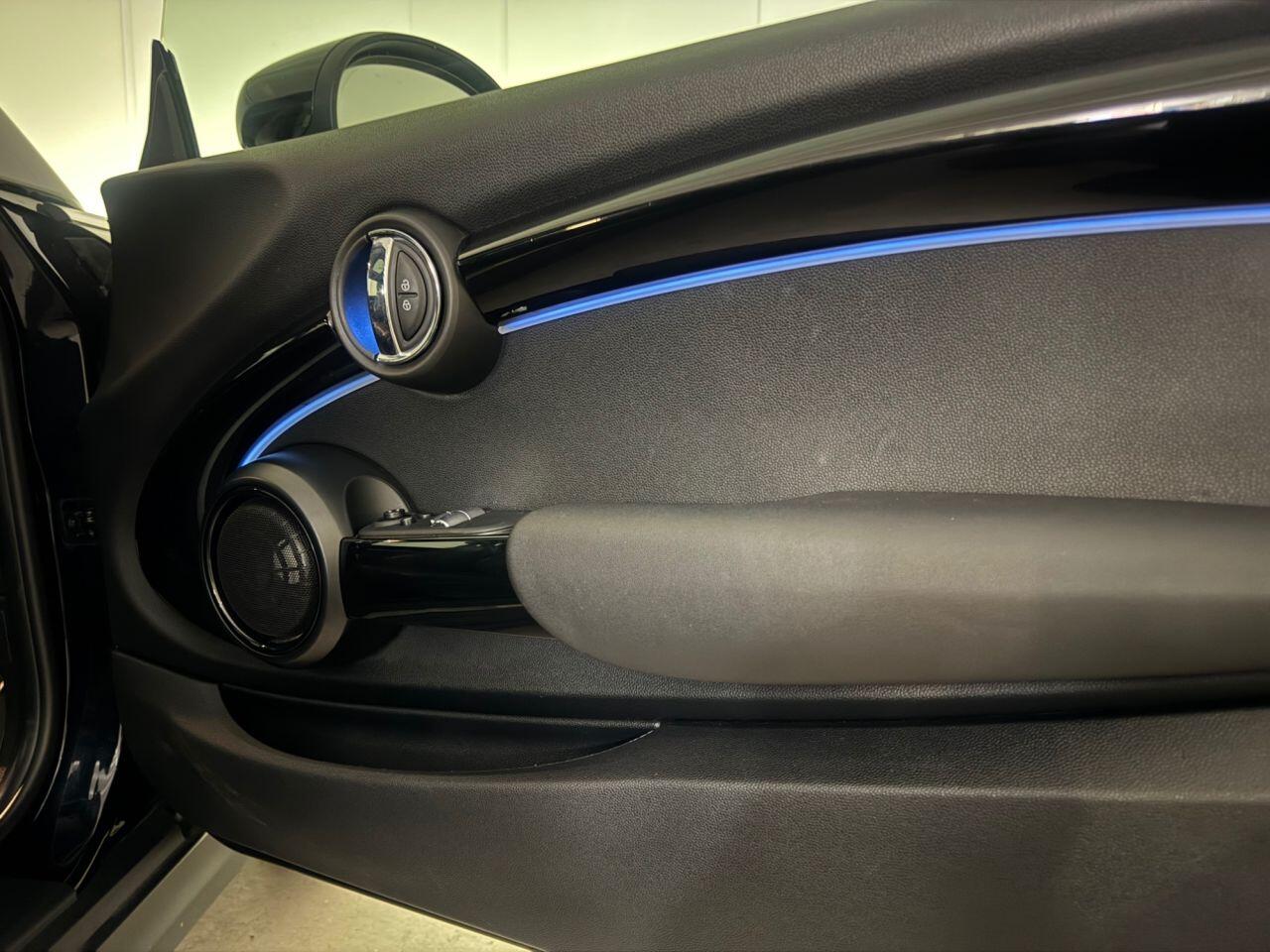 Mini Electric Hatch view 26