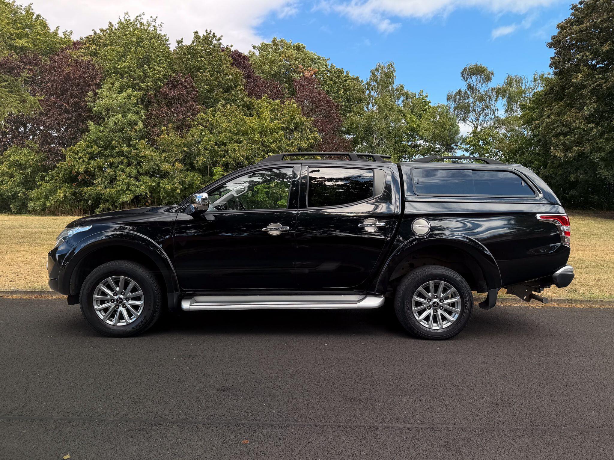 Mitsubishi L200 view 16