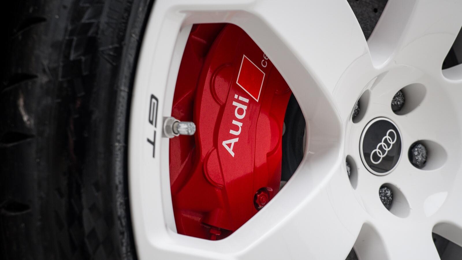 Audi RS6 Avant view 65