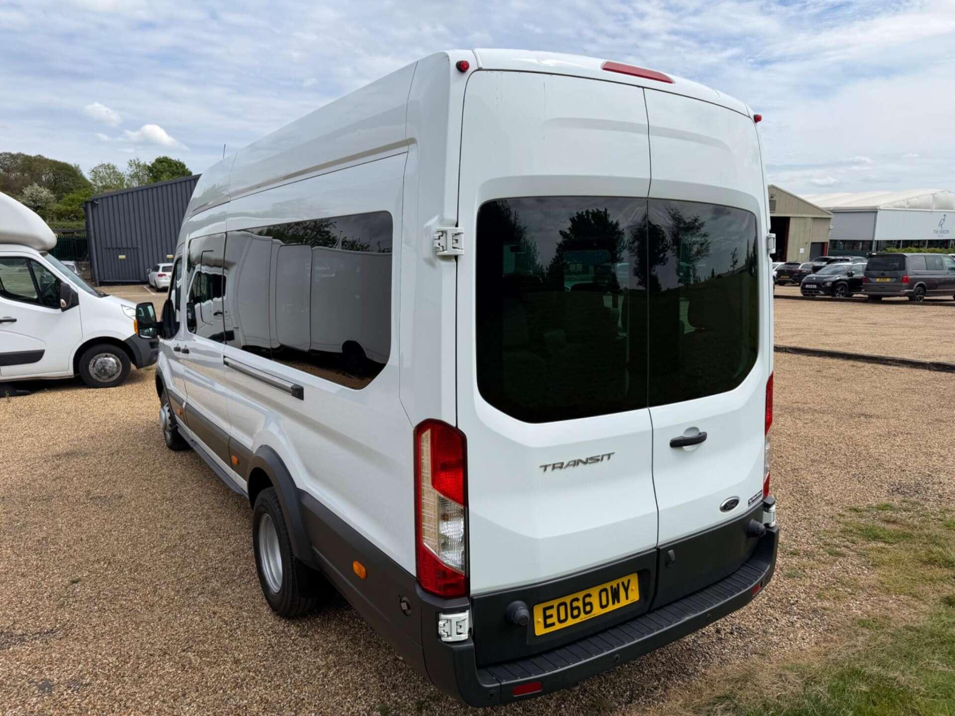 Ford Transit view 5