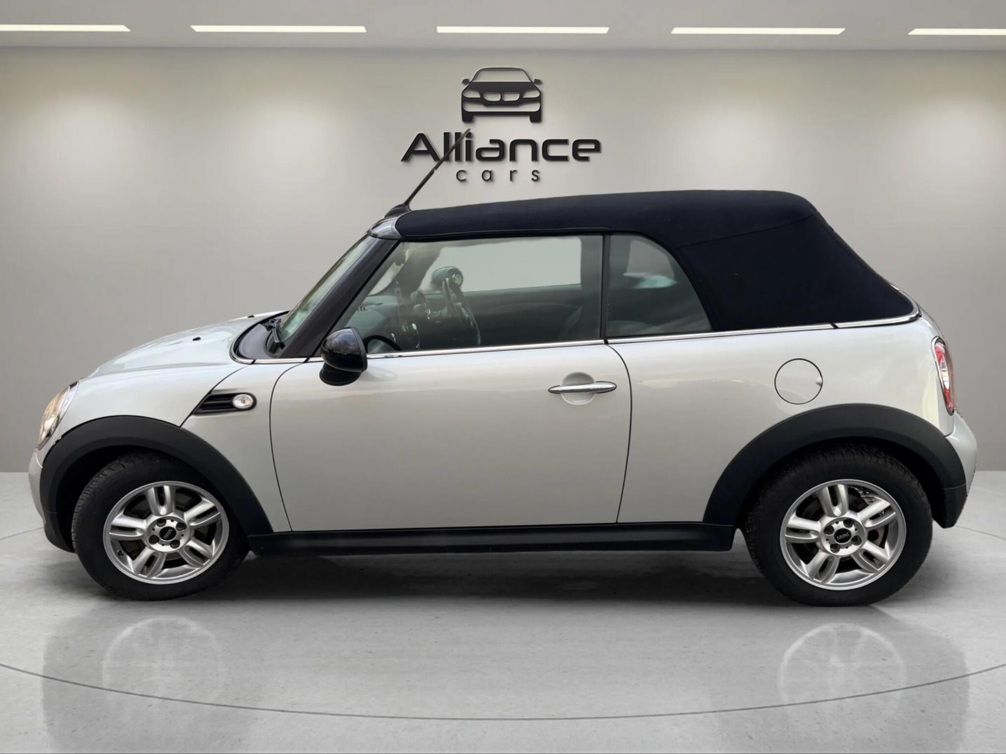 Mini Convertible view 9