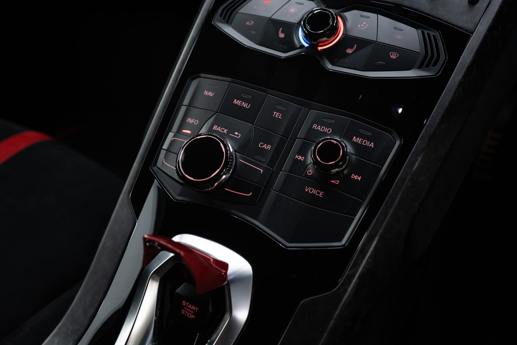 Lamborghini Huracan view 37