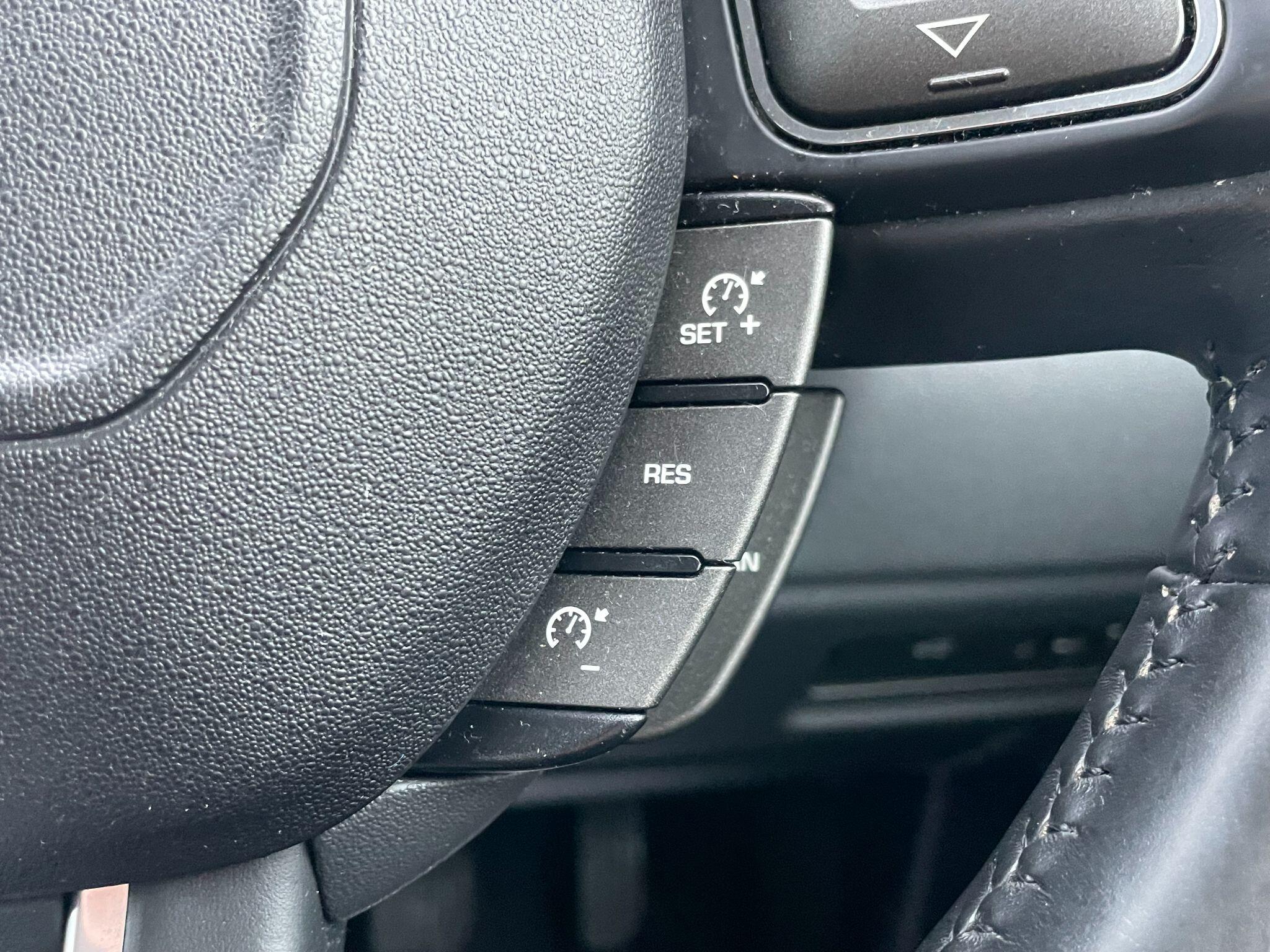 Land Rover Range Rover Evoque view 33