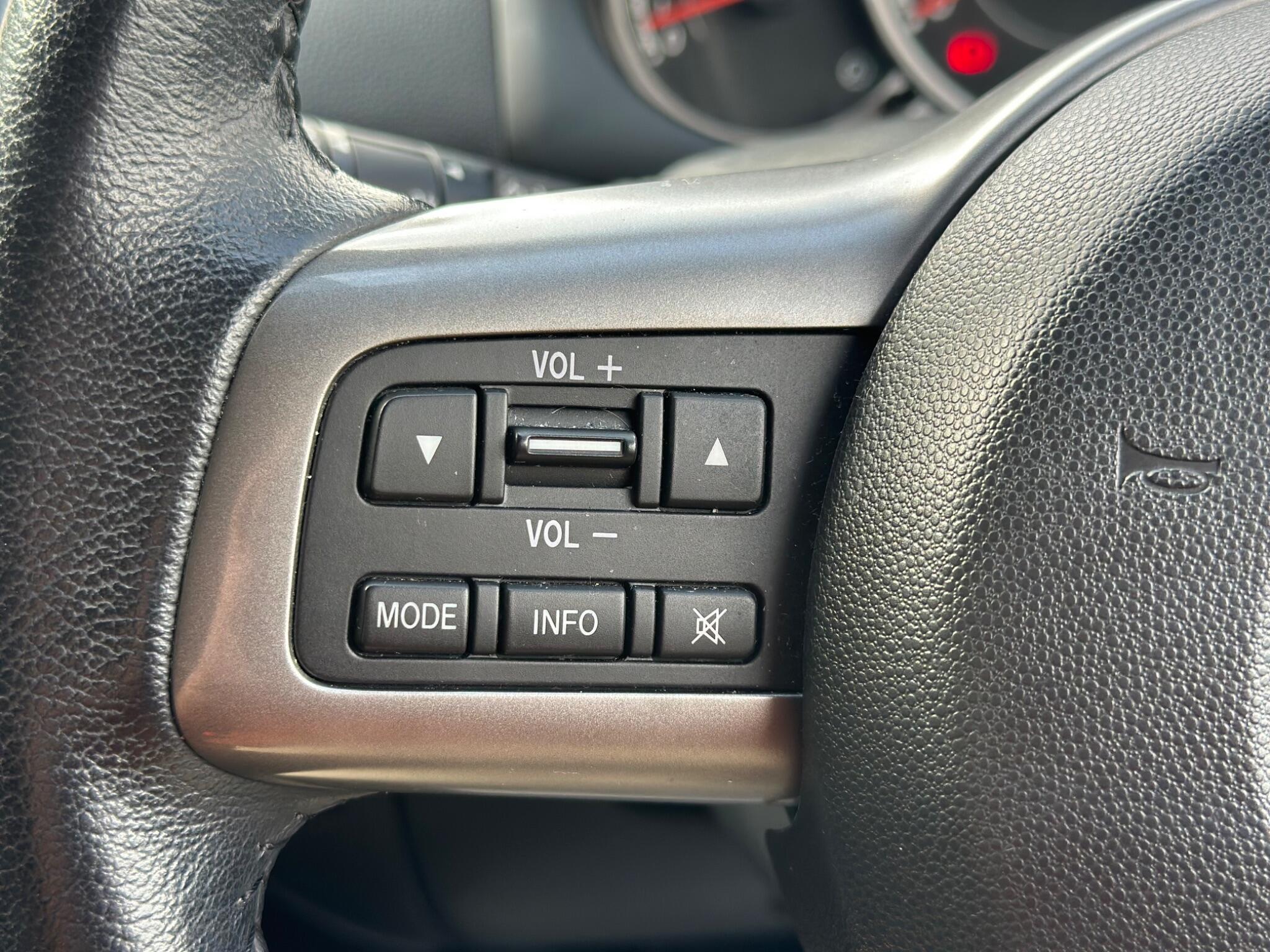 Mazda Mazda2 view 35