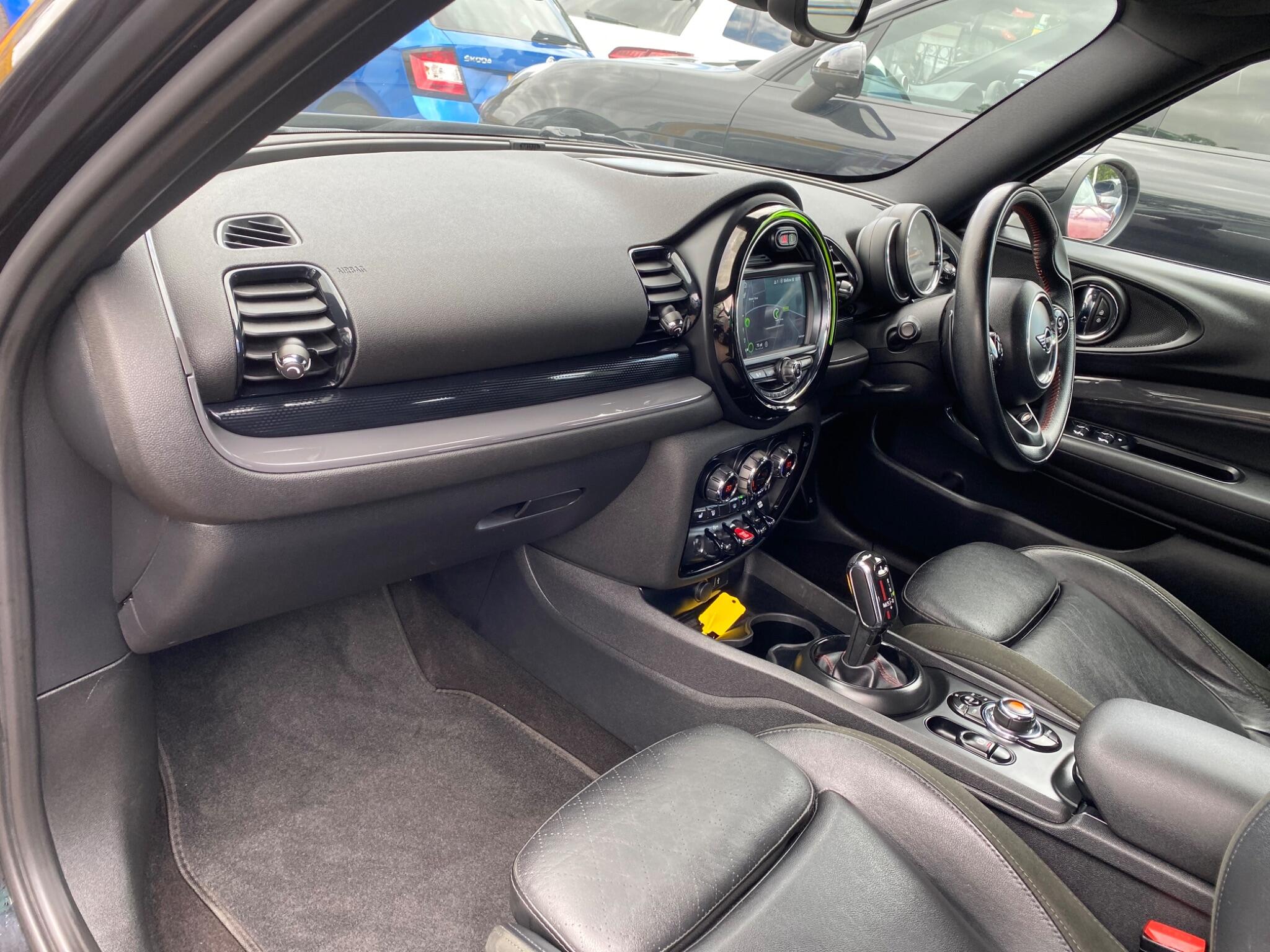 Mini Clubman view 33