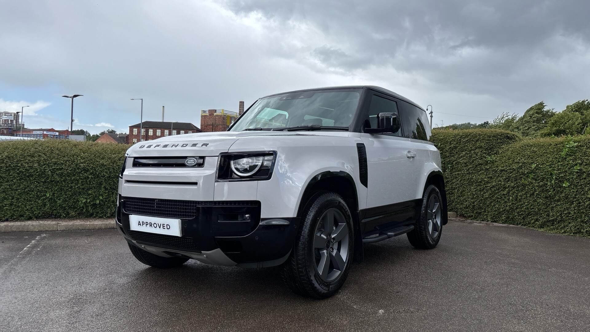Land Rover Defender view 55
