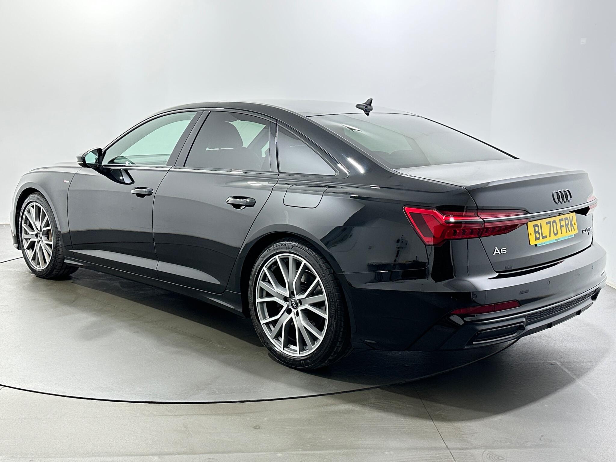 Audi A6 Saloon view 6