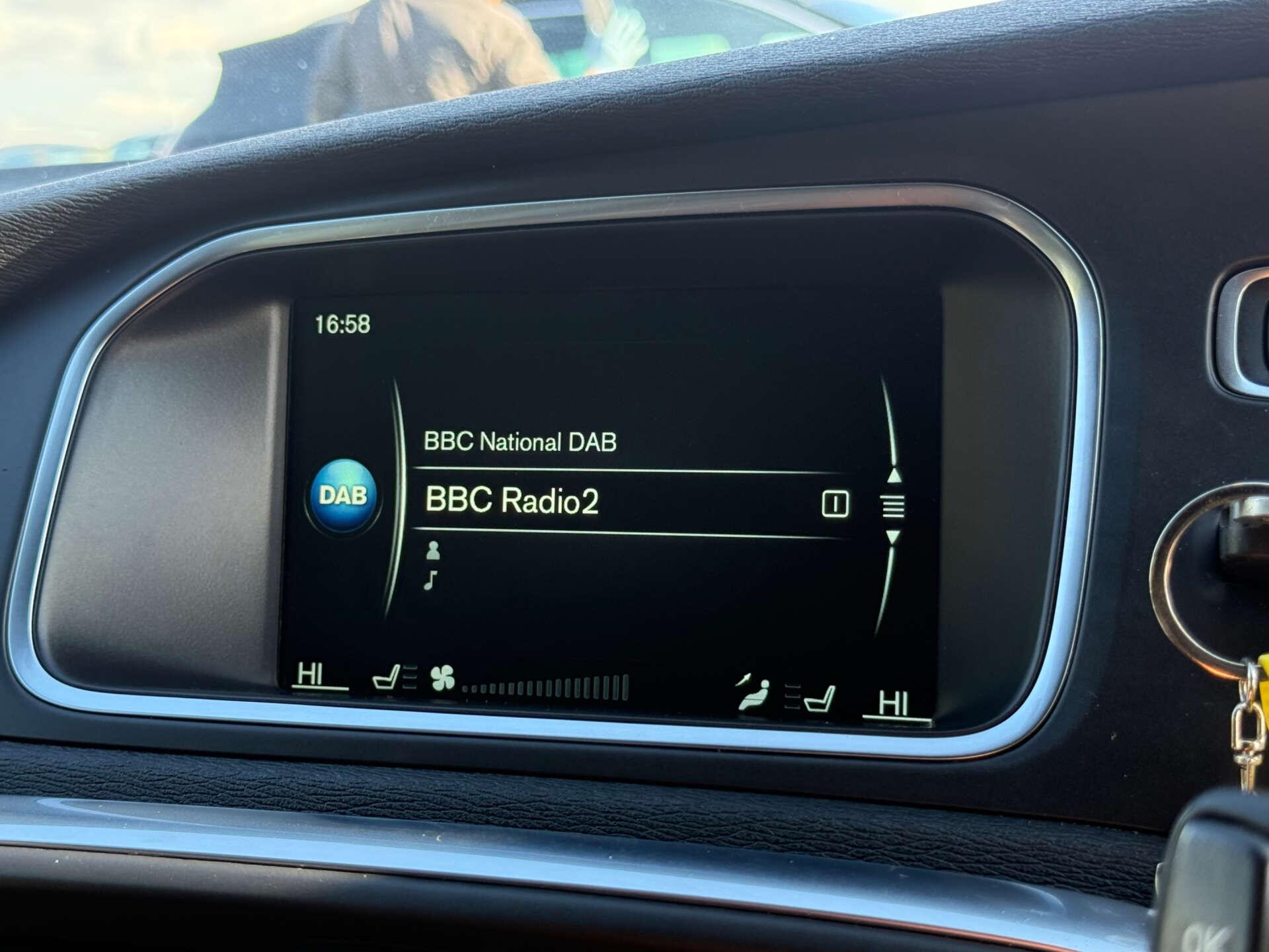 Volvo V40 view 44