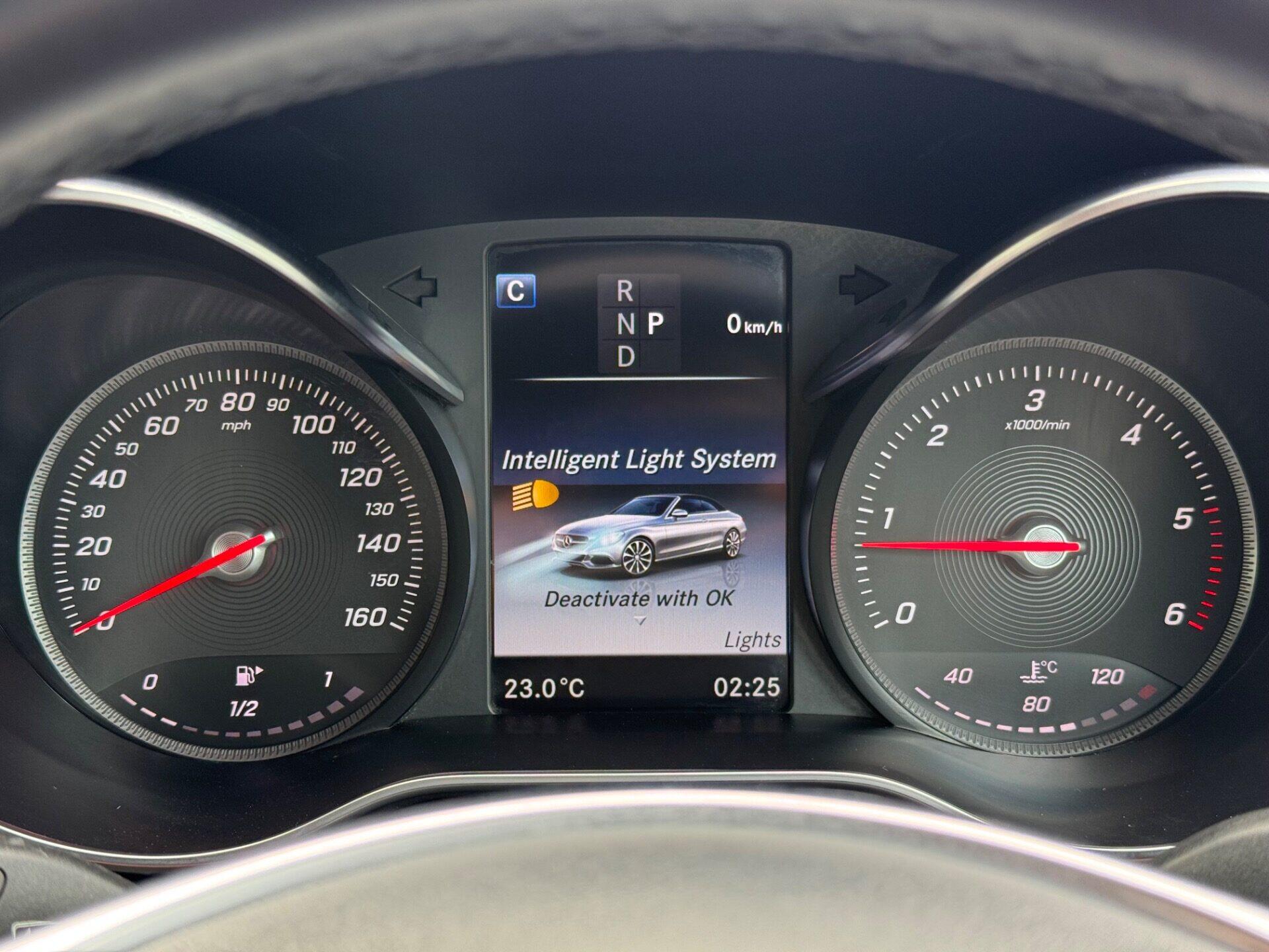 Mercedes-Benz C-Class view 44
