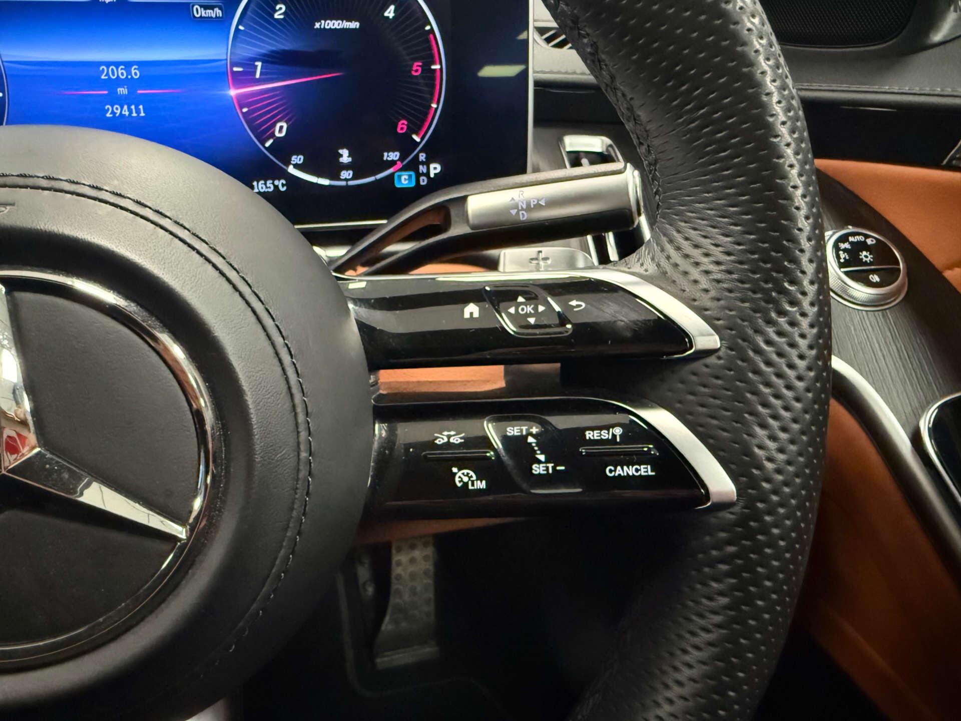 Mercedes-Benz S-Class view 30