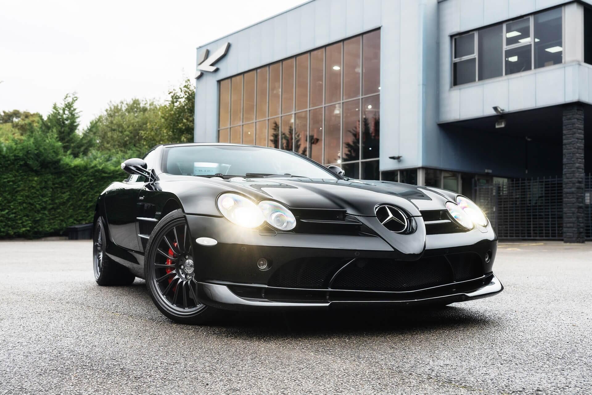 Mercedes-Benz SLR view 39