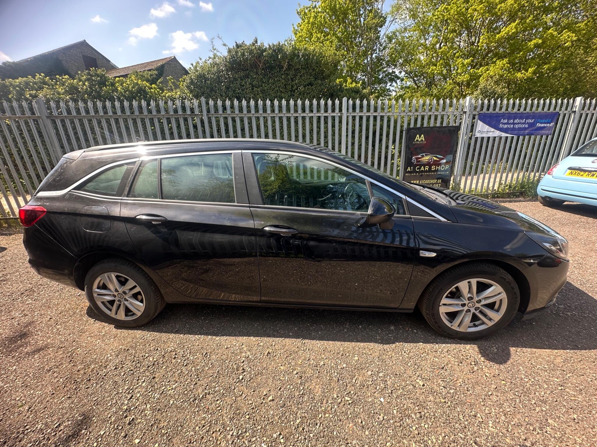 2016 Vauxhall Astra image 7