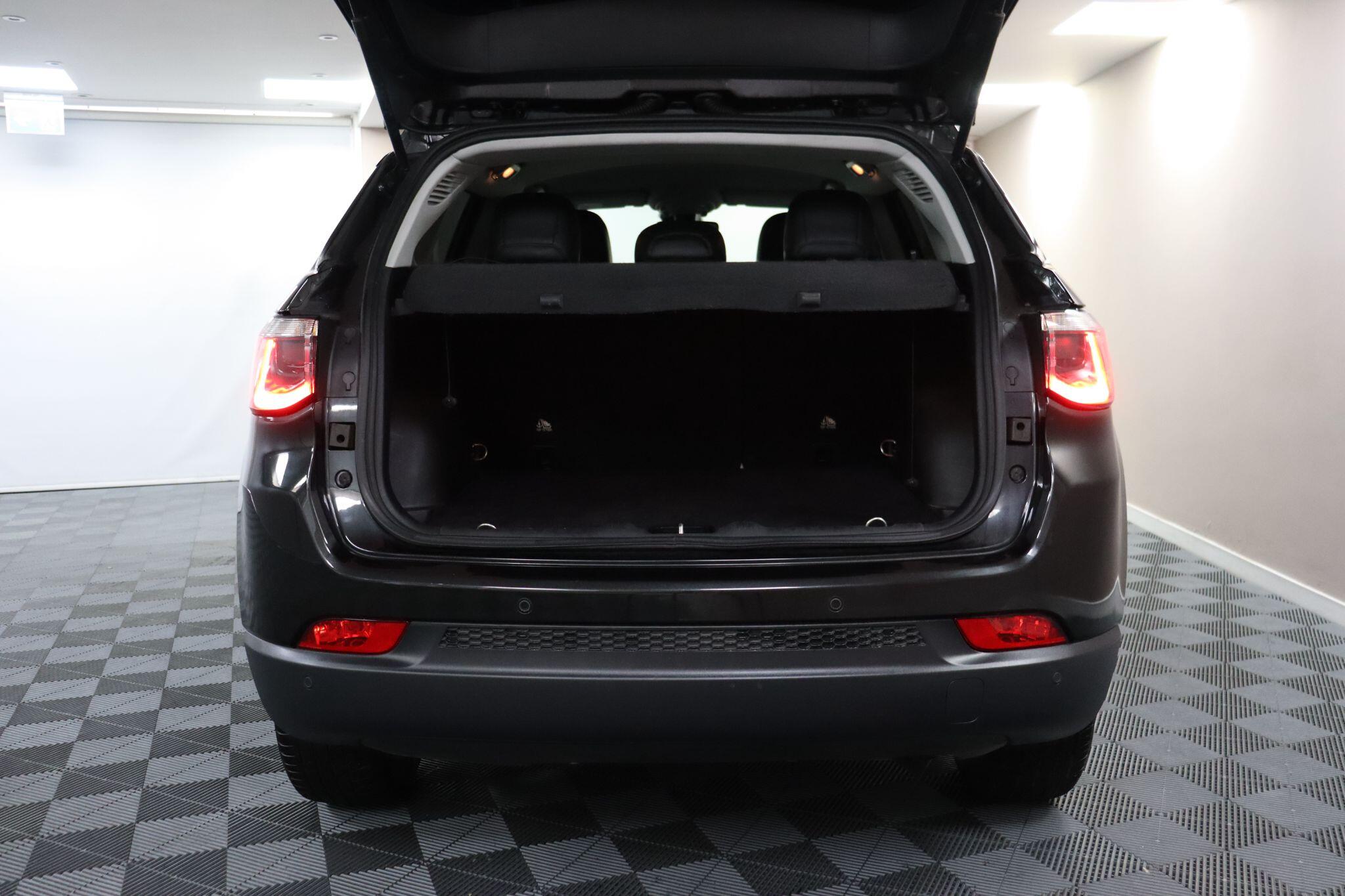 Jeep Compass view 14