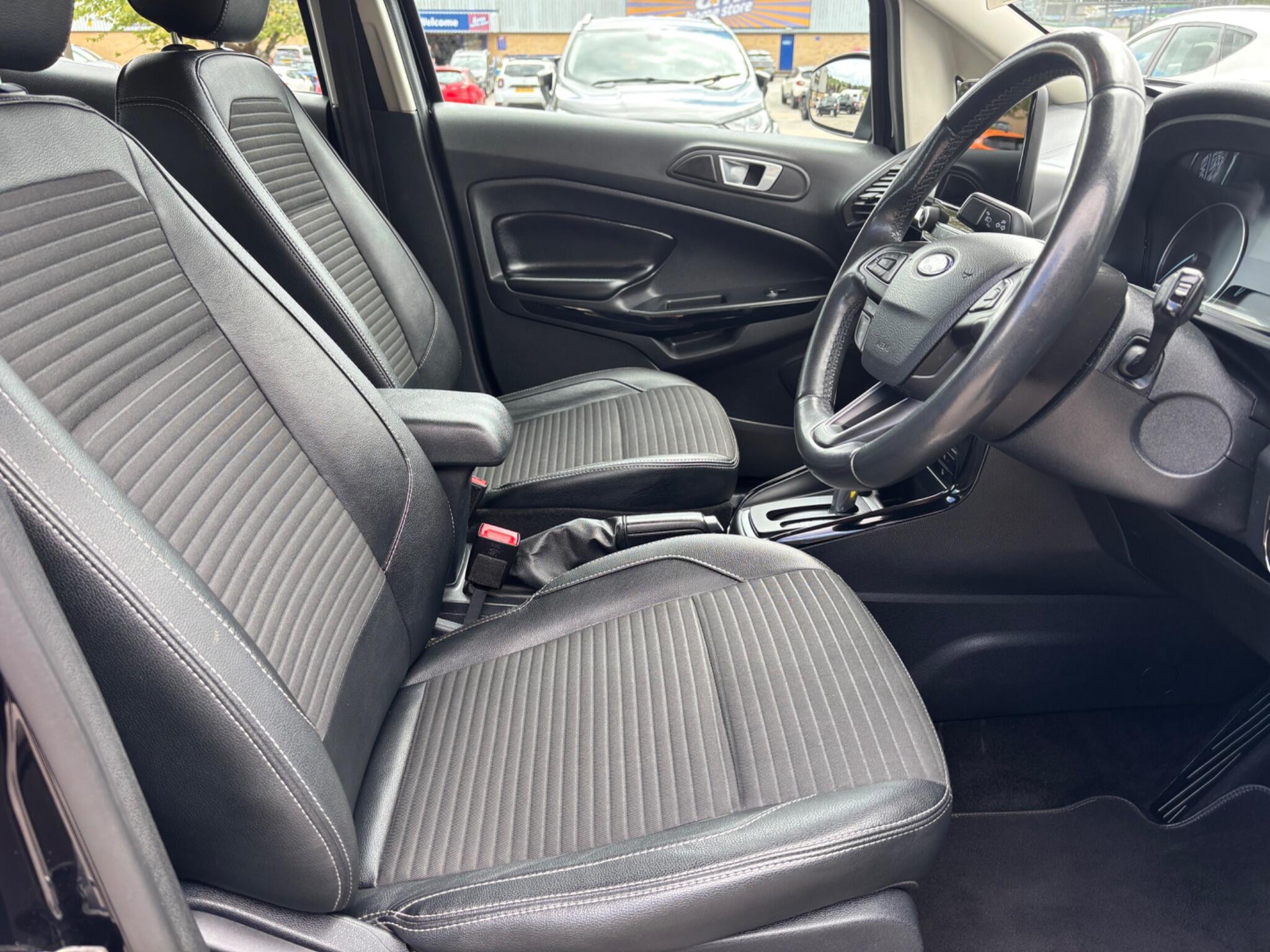 Ford Ecosport view 16