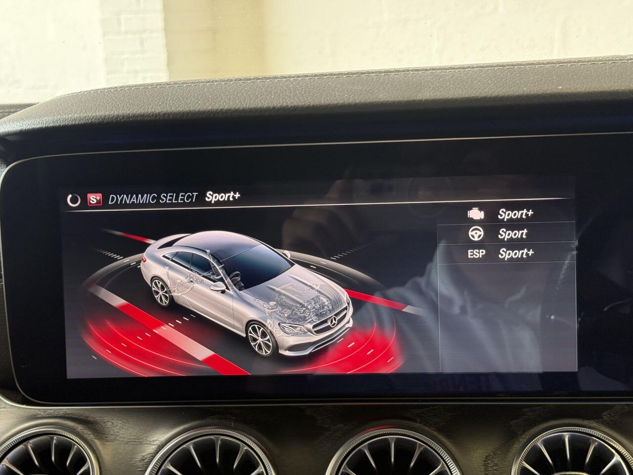 Mercedes-Benz E Class view 57