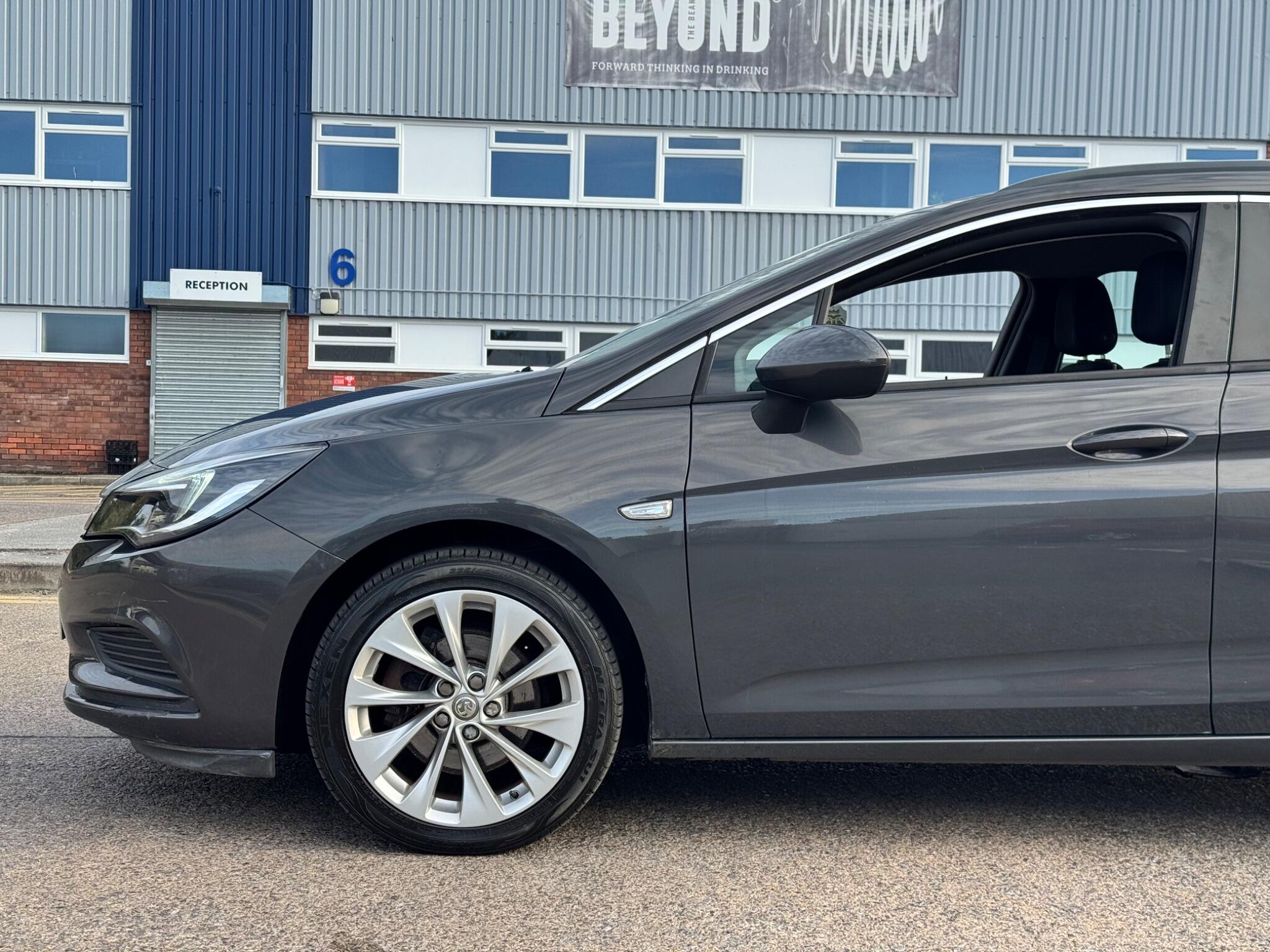 Vauxhall Astra view 35