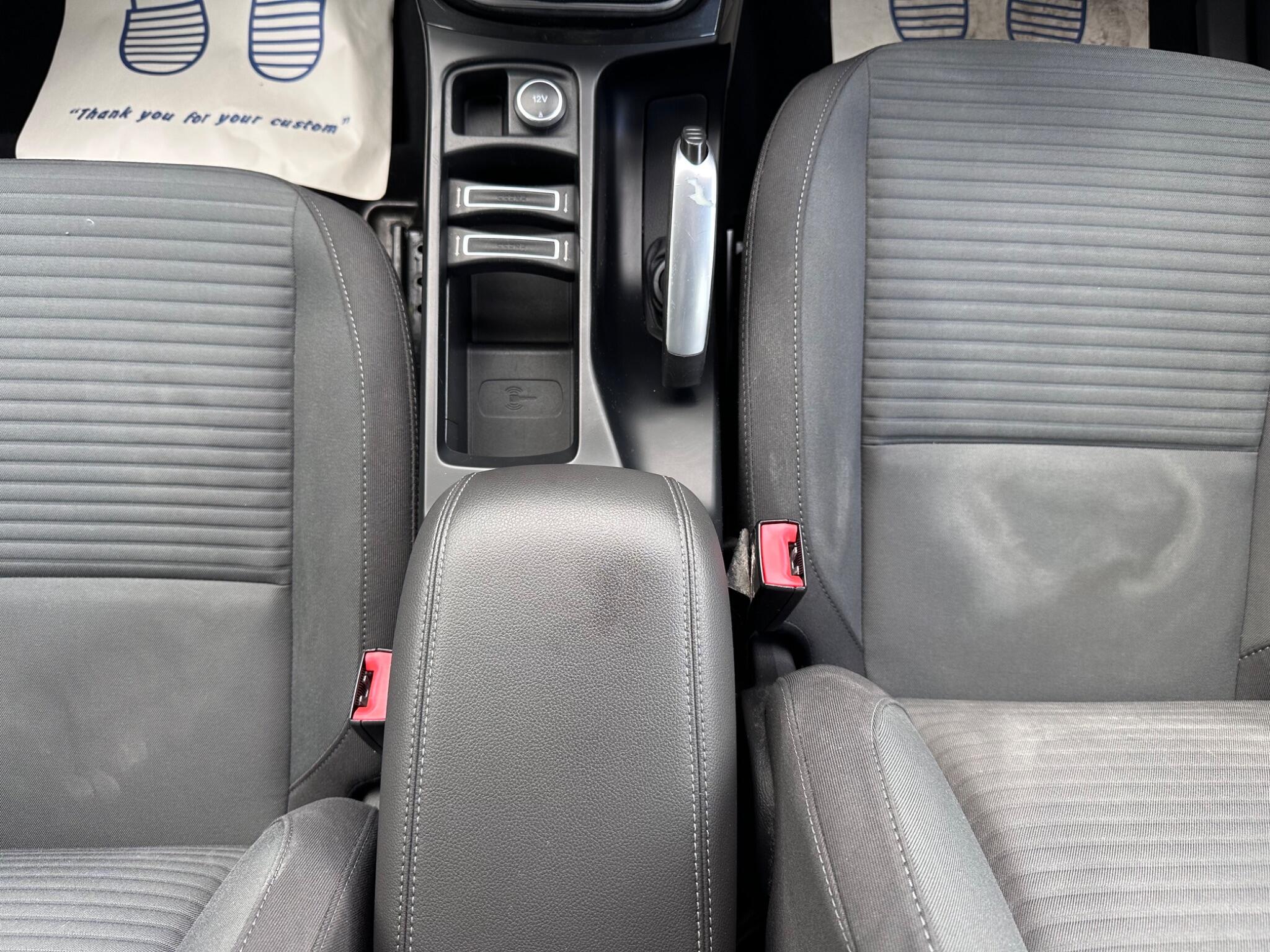 Ford Grand C-Max view 42