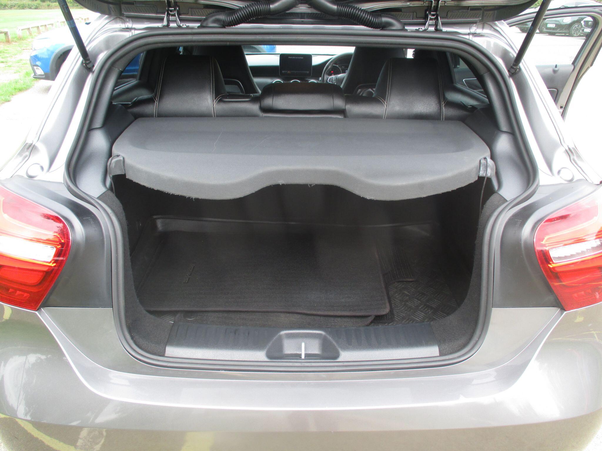 Mercedes-Benz A-Class view 29