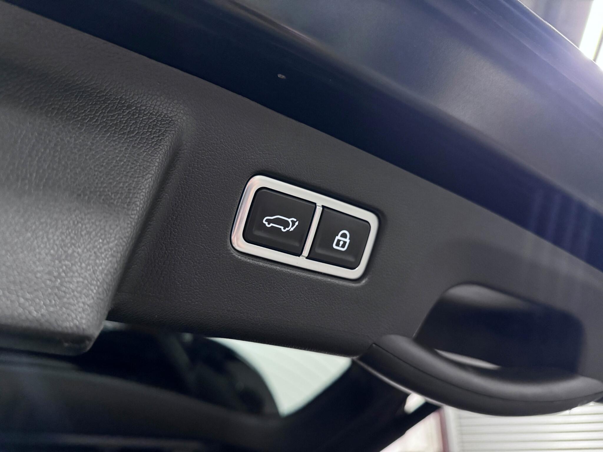 Kia Sorento view 8