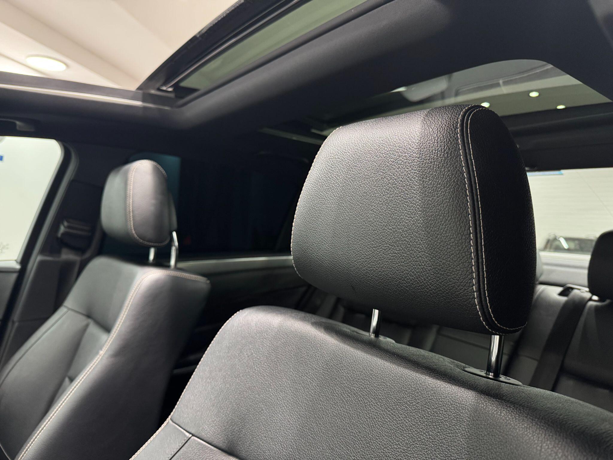 Mercedes-Benz E-Class view 33