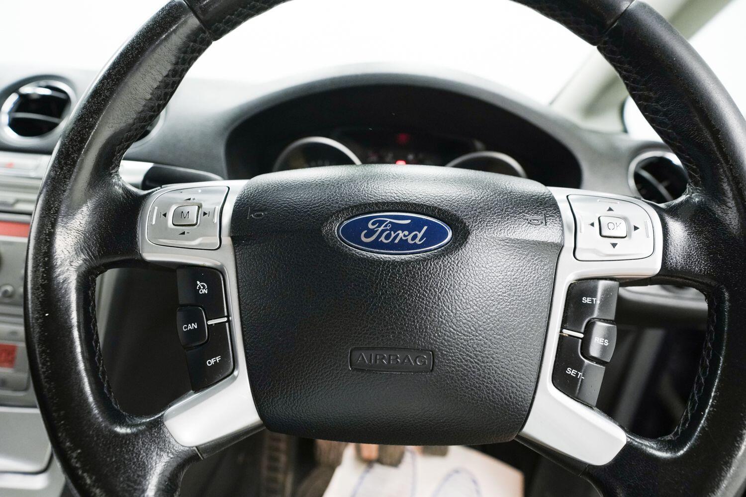 Ford S-Max view 21