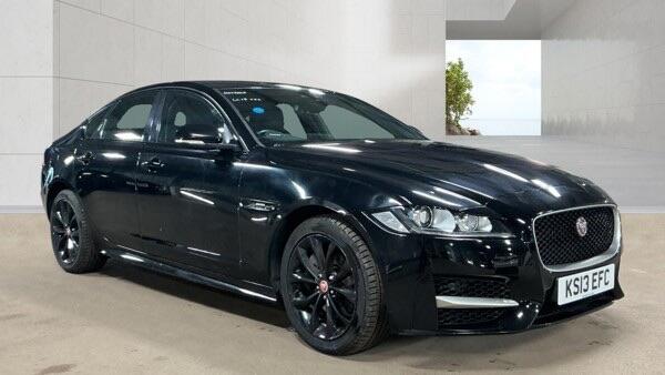 Jaguar XF view 3