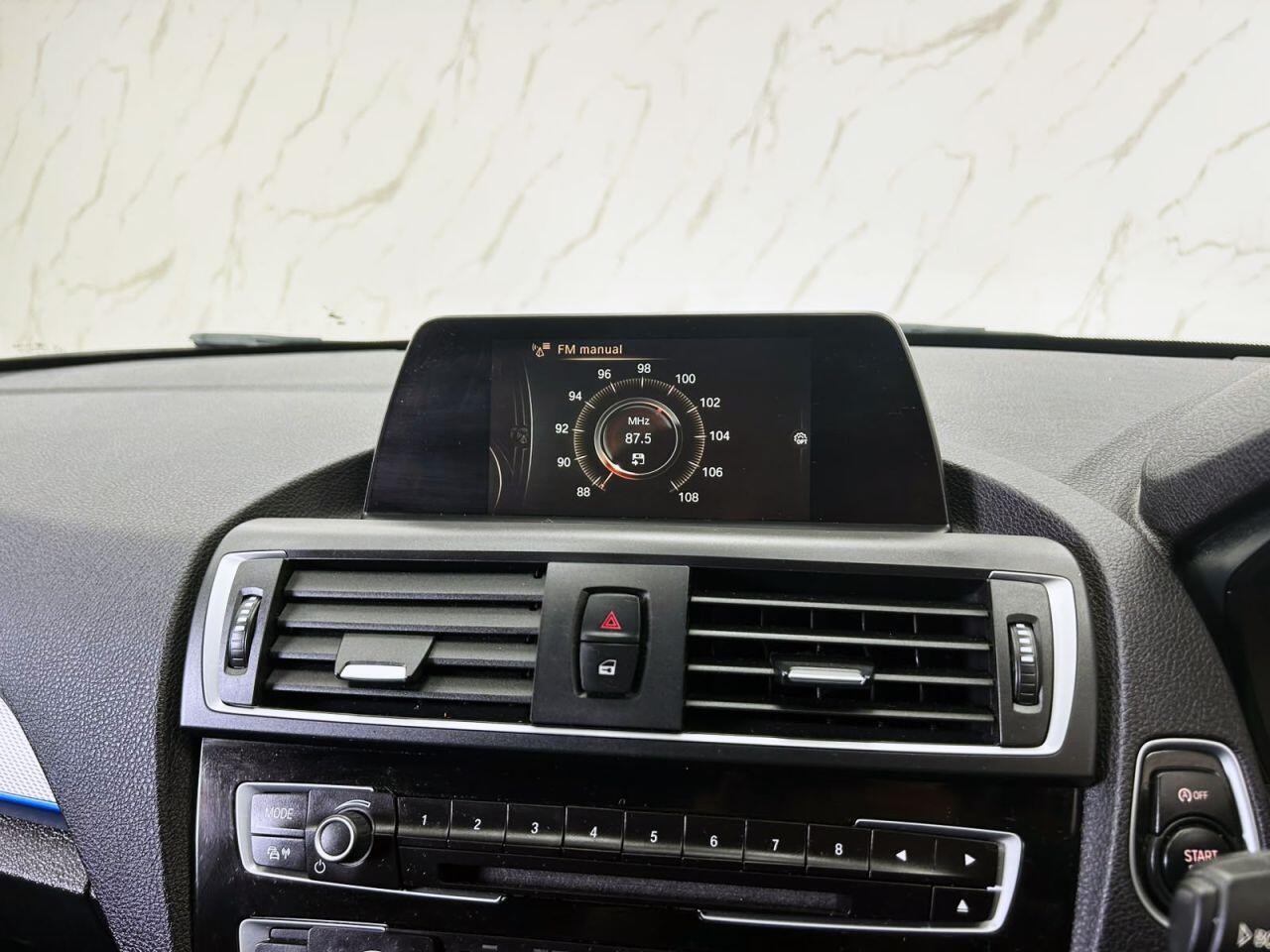 BMW 1 Series view 17