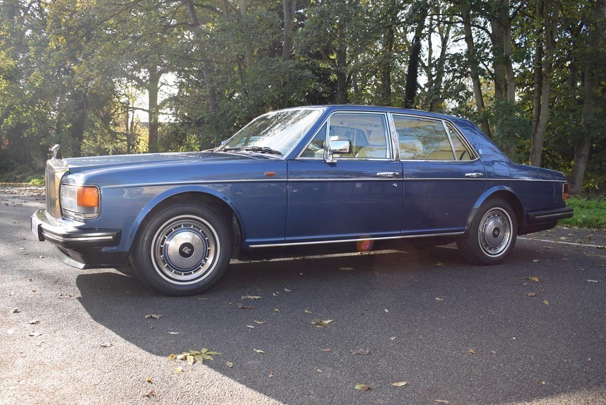 Rolls-Royce Silver Spirit view 35