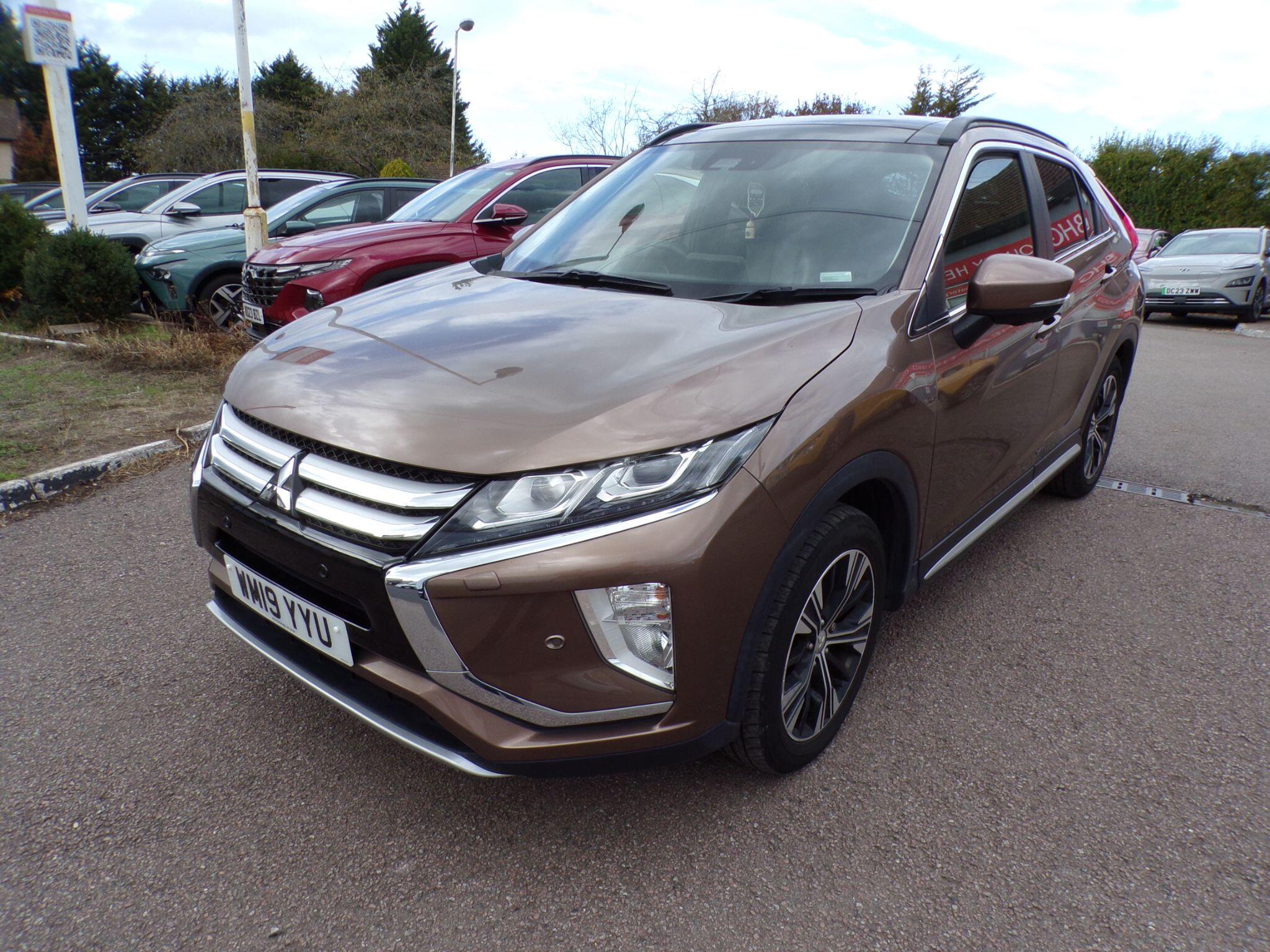 Mitsubishi Eclipse Cross view 3
