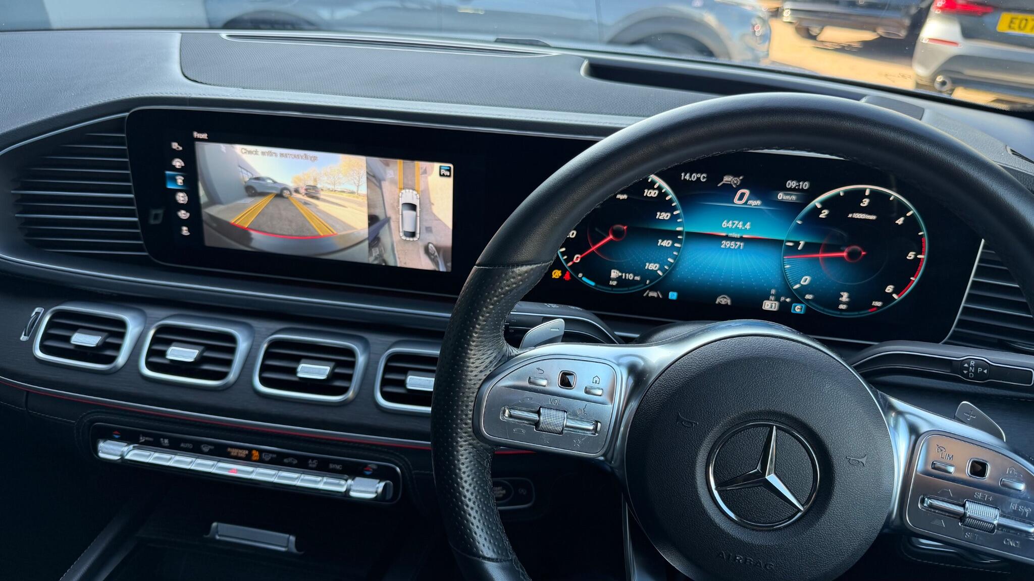 Mercedes-Benz Gle view 26