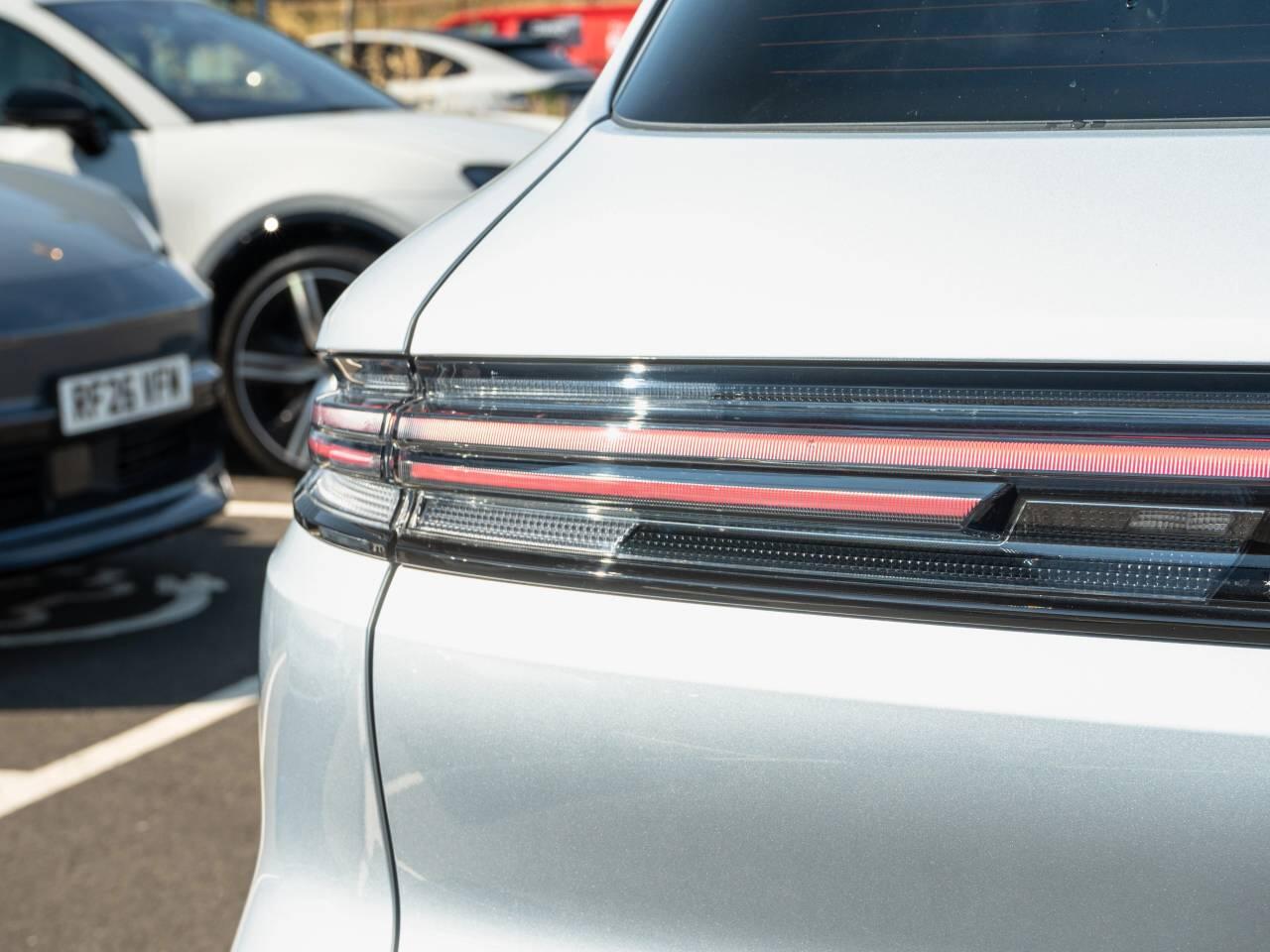 Porsche Cayenne view 9