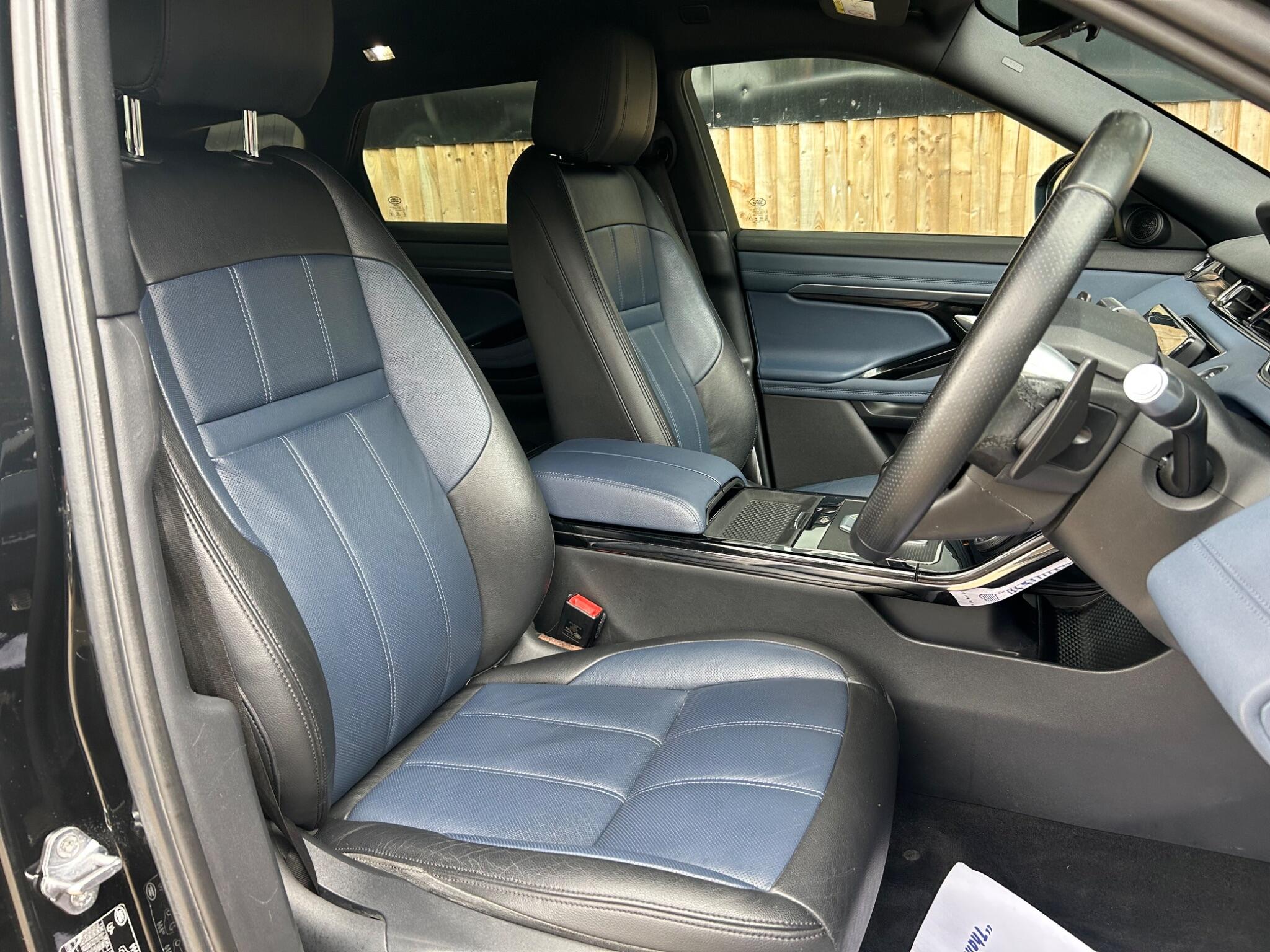 Land Rover Range Rover Evoque view 3