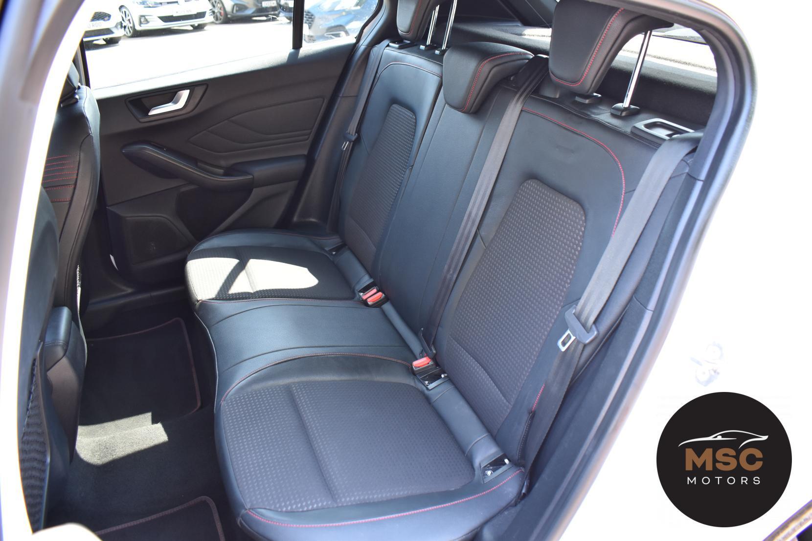Ford Focus view 40