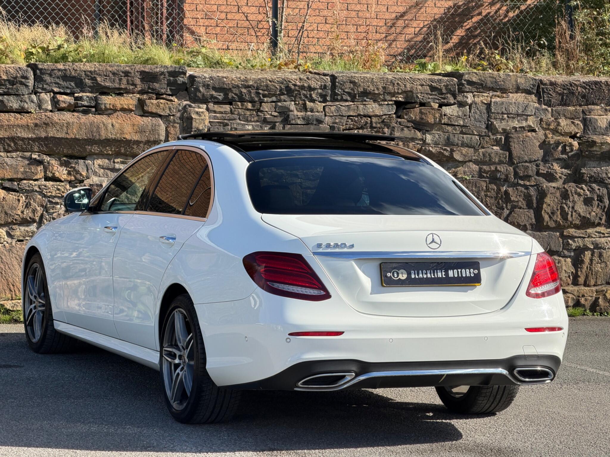 Mercedes-Benz E-Class view 5