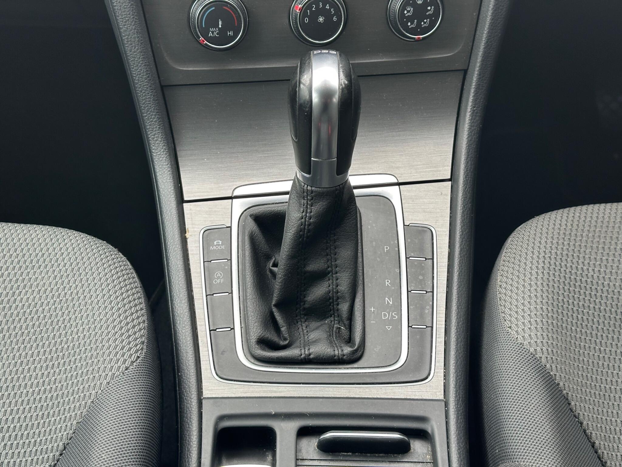 Volkswagen Golf view 31