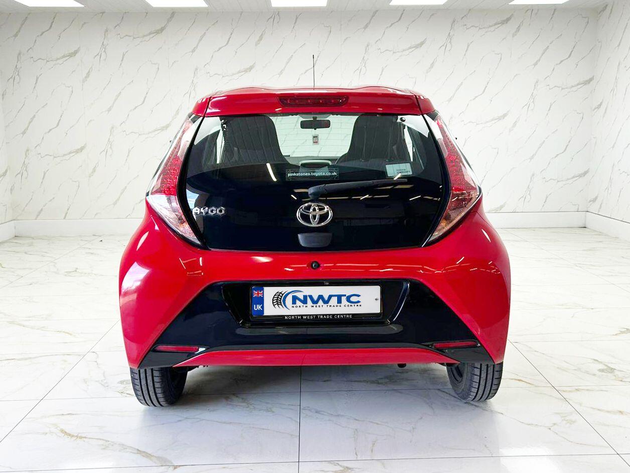 Toyota Aygo view 10