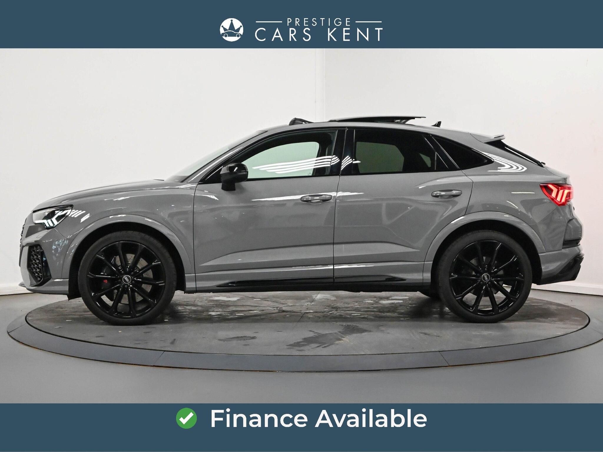 Audi RS Q3 view 4